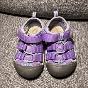 Keen - Newport H2 Ribbon purple Lavender Waterproof Sandals - toddler girl sz 5